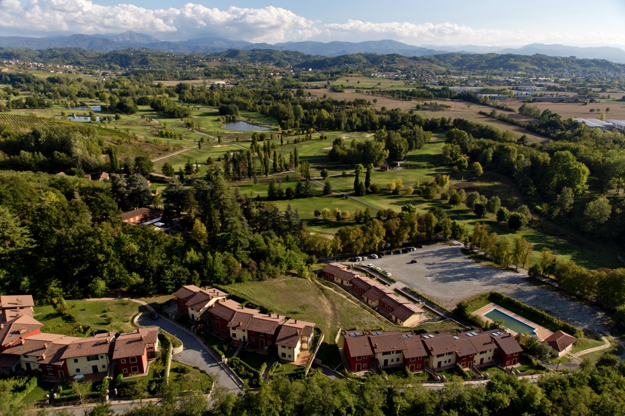 Lo splendido green di Villa Carolina